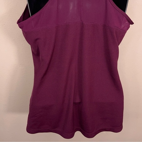 Medium Nike Dri Fit Burgundy Red Tank Lightweight Athletic Activewear Stretch - Picture 11 of 15